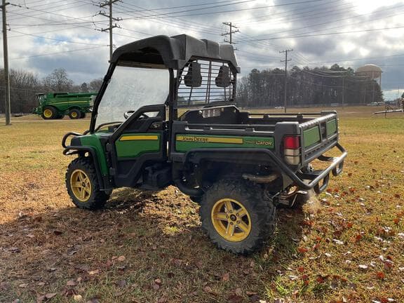 Image of John Deere Gator XUV 825i equipment image 2