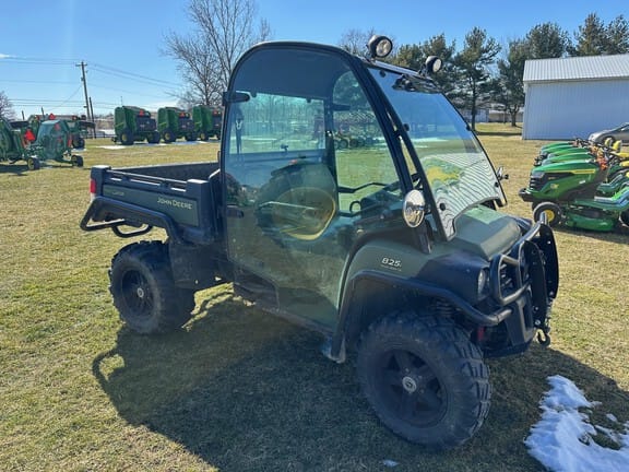 Main image John Deere Gator XUV 825i