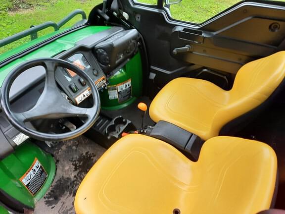 Image of John Deere Gator XUV 825i equipment image 4