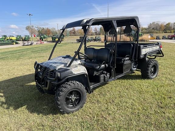 Image of John Deere Gator XUV 825i S4 Primary image