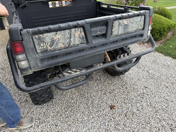 Image of John Deere Gator XUV 825i S4 equipment image 4