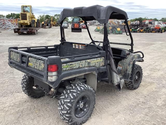 Image of John Deere Gator XUV 825i equipment image 4