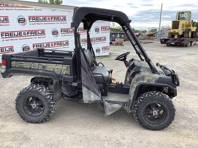 Image of John Deere Gator XUV 825i equipment image 3