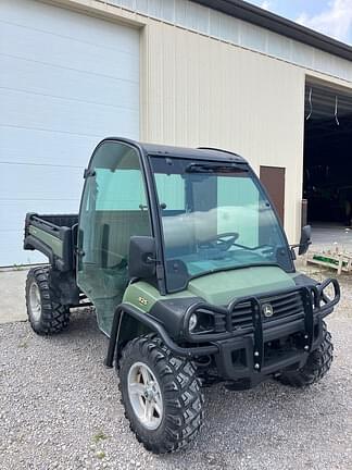 Image of John Deere Gator XUV 825i equipment image 1