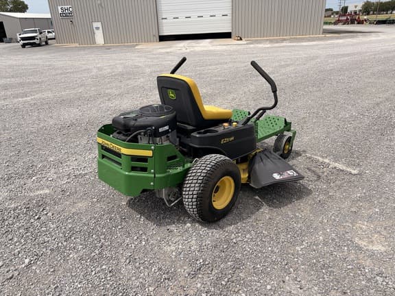 Image of John Deere Z235 equipment image 4