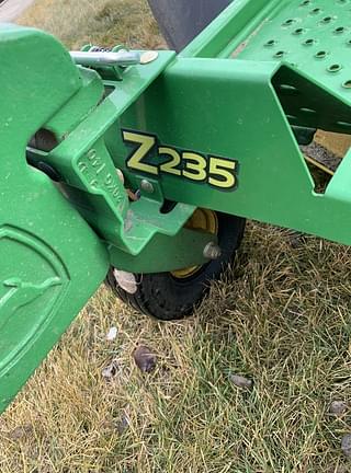 Image of John Deere Z235 equipment image 3