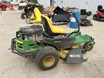 2015 John Deere Z235 Equipment Image0