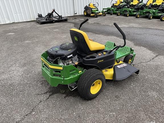Image of John Deere Z335E equipment image 2