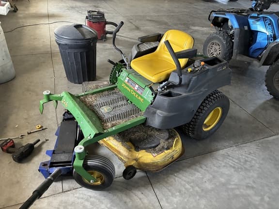 Image of John Deere Z425 equipment image 1