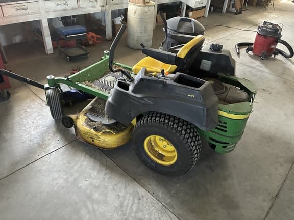 Image of John Deere Z425 equipment image 2