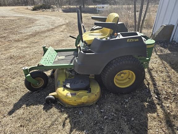 Image of John Deere Z425 equipment image 1