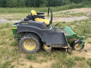 2015 John Deere Z425 Image