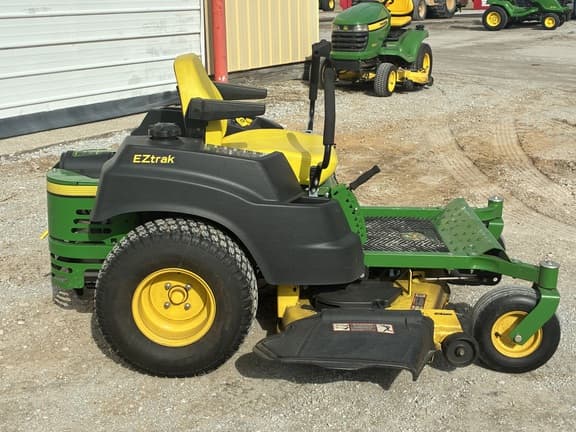 Image of John Deere Z435 equipment image 1