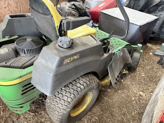 Image of John Deere Z435 equipment image 1