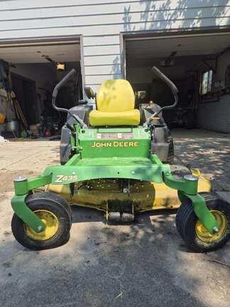 Image of John Deere Z435 equipment image 2