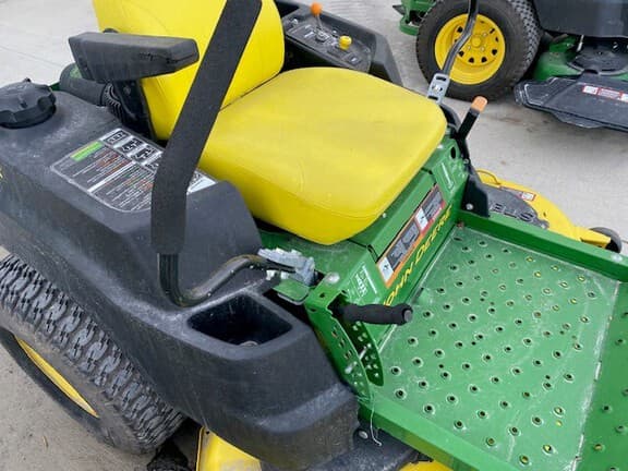 Image of John Deere Z435 equipment image 3