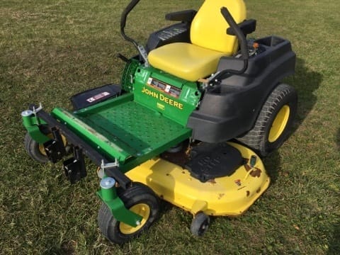 2015 John Deere Z435 Equipment Image0
