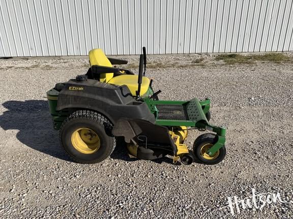 Image of John Deere Z435 equipment image 1
