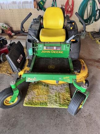 Image of John Deere Z435 equipment image 3