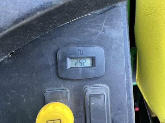 Image of John Deere Z435 equipment image 4