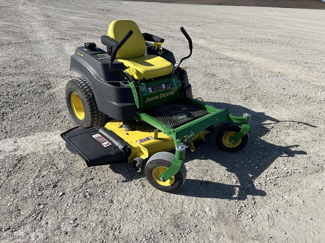 Image of John Deere Z445 Primary image