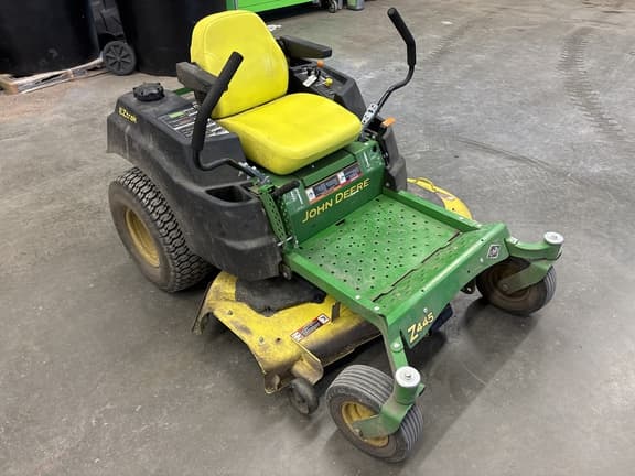 Image of John Deere Z445 equipment image 1