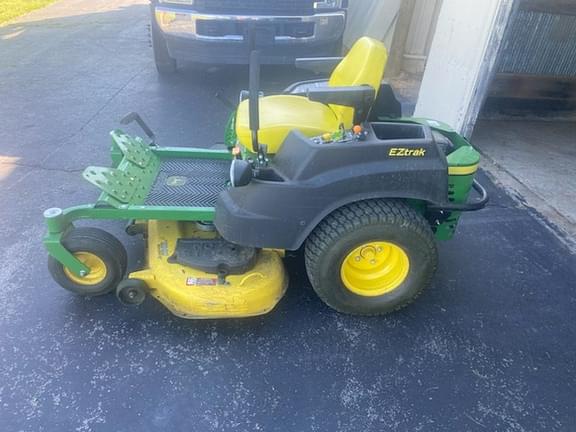 Image of John Deere Z445 equipment image 2