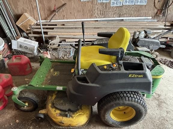 Image of John Deere Z445 Primary image