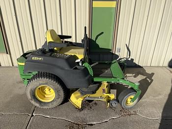 2015 John Deere Z445 Equipment Image0