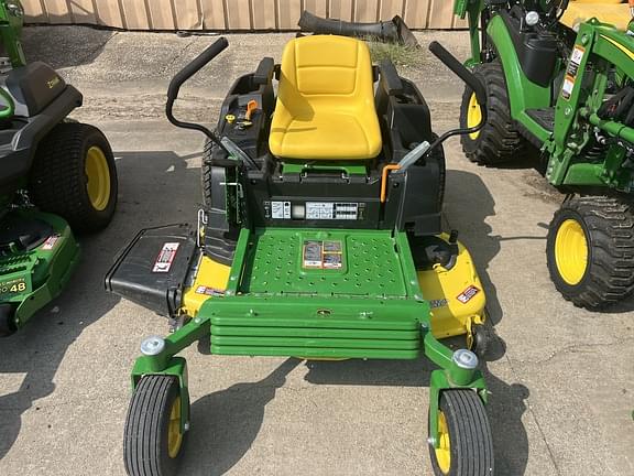 Image of John Deere Z525E equipment image 1