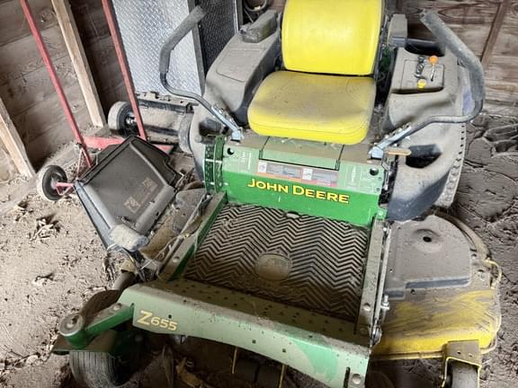 Image of John Deere Z655 equipment image 3