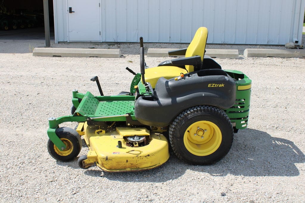 2015 John Deere Z665 Equipment Image0