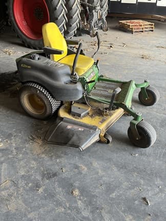 Image of John Deere Z665 equipment image 1
