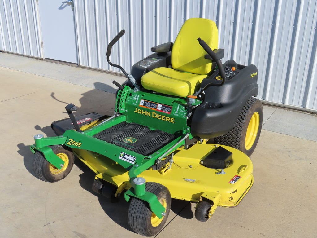 2015 John Deere Z665 Equipment Image0