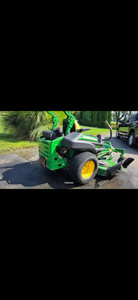 Image of John Deere Z915B equipment image 1