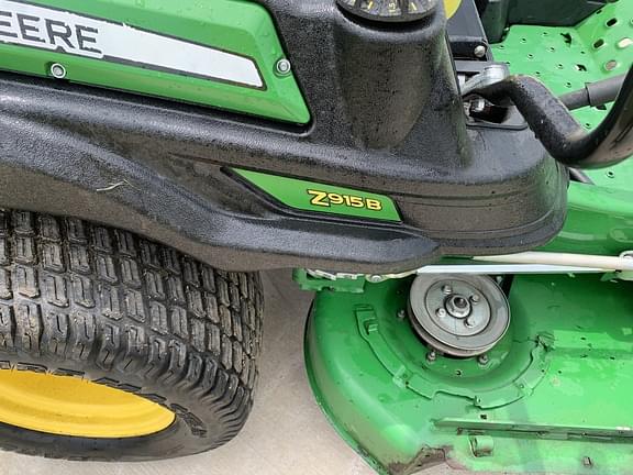 Image of John Deere Z915B equipment image 3