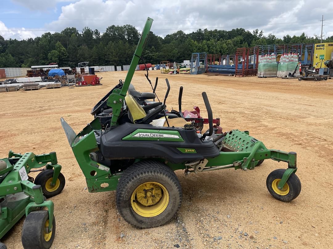 Image of John Deere Z915B Image 1