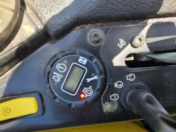 Image of John Deere Z920M equipment image 4
