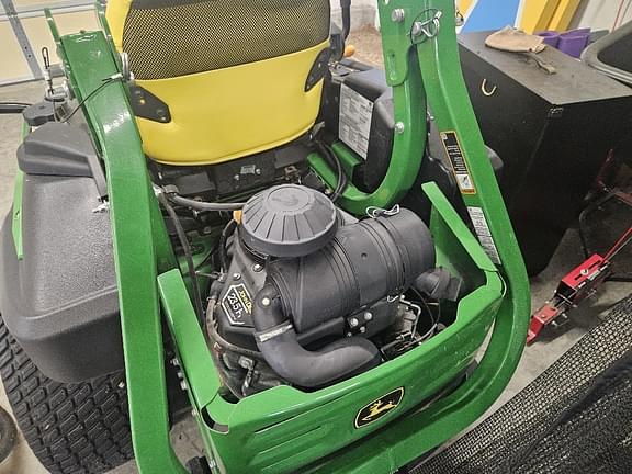 Image of John Deere Z920M equipment image 4