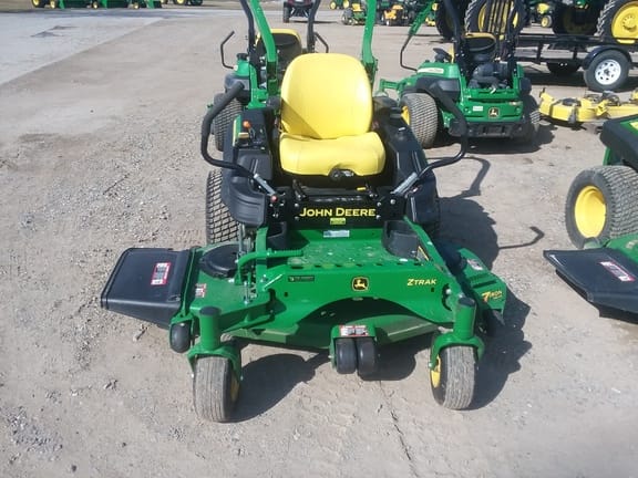 Main image John Deere Z925M