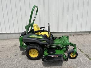 2015 John Deere Z925M Image