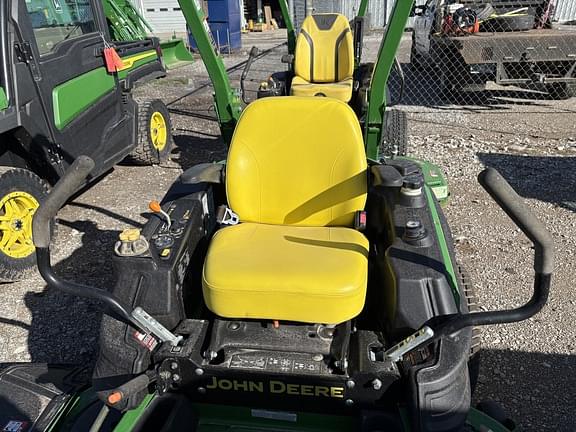 Image of John Deere Z930M equipment image 1