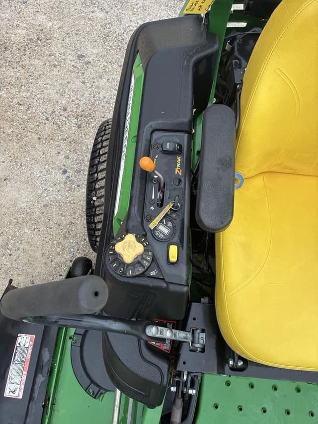 Image of John Deere Z930M equipment image 4