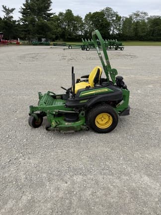 Image of John Deere Z930M equipment image 1