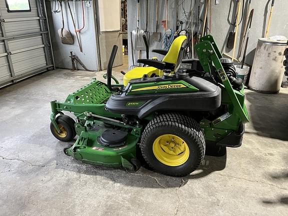 Image of John Deere Z930M equipment image 2