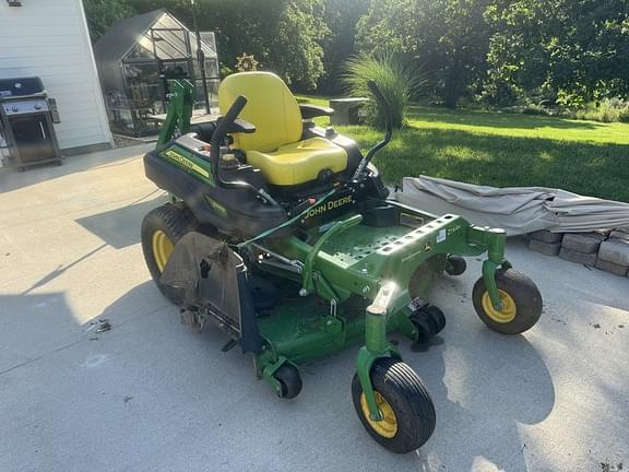 Image of John Deere Z930M equipment image 1