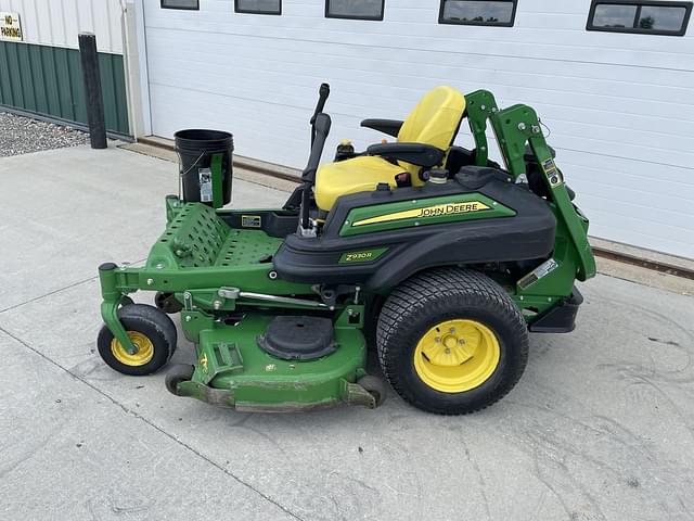 Image of John Deere Z930R equipment image 2