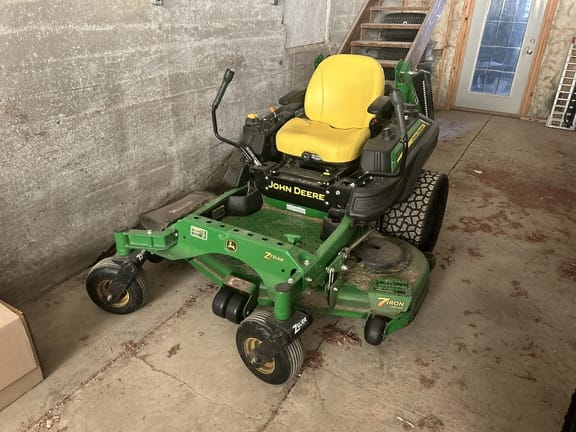 Main image John Deere Z930R