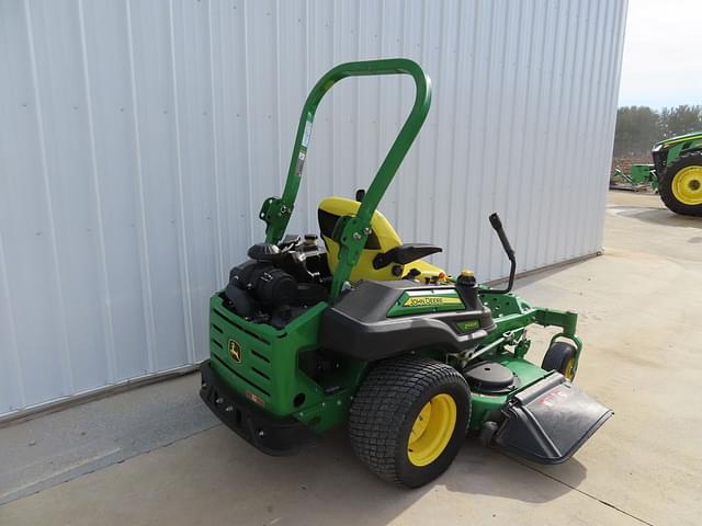 Image of John Deere Z930R equipment image 1