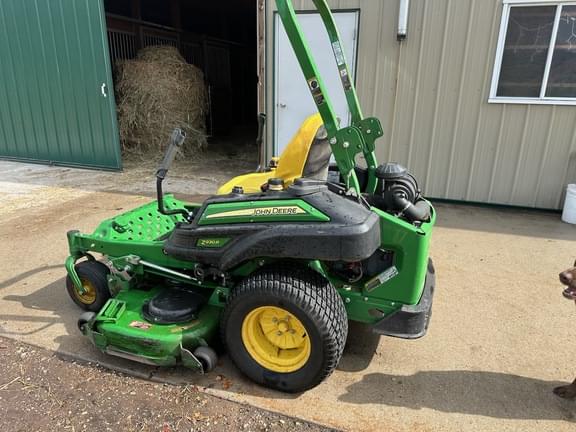 Image of John Deere Z930R equipment image 1